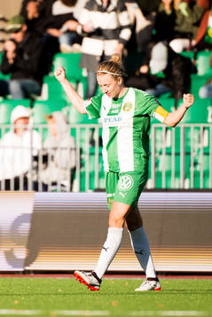 Hammarbys Olga Ekblom jublar