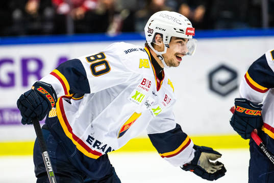 Djurgårdens Gustav Possler jublar