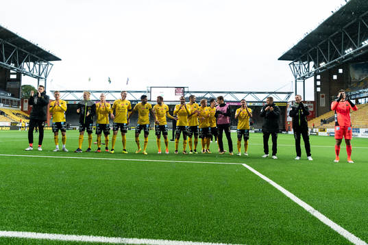 Elfsborgs spelare jublar