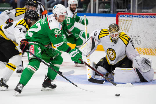 Rögles Thomas Christian utmanar Brynäs Elias Fälth