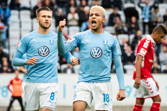 Malmö FFs Romain Gall jublar efter 2-0