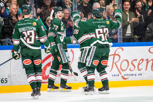 Tingsryds spelare jublar