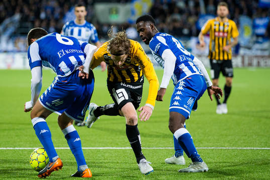 IFK Göteborgs Fredrik Oldrup Jensen och Vajebah Kaliefah