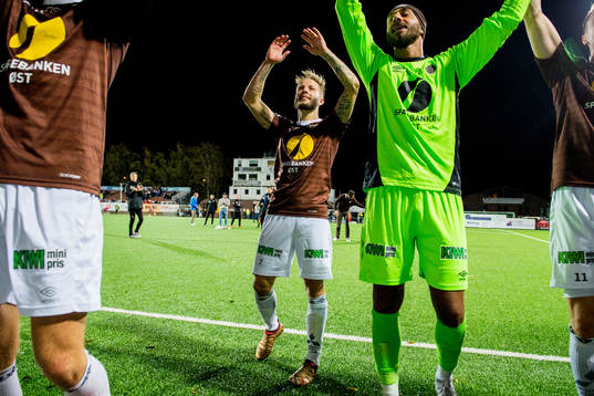 Tonny Brochmann of Mjøndalen celebrates