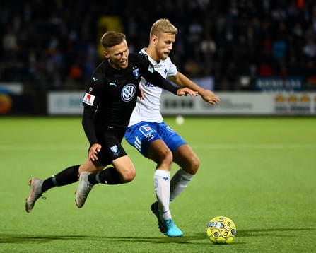 Norrköpings Filip Dagerstål stoppar Malmö FFs Arnór