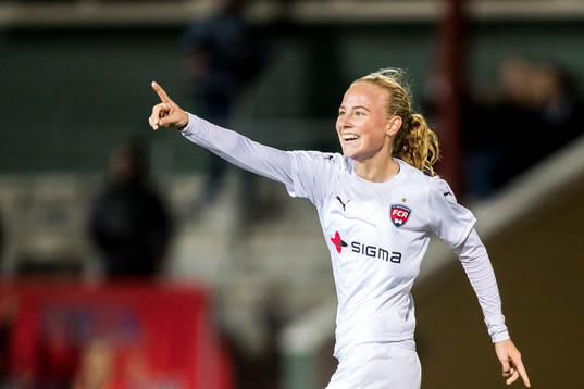 Rosengårds Ebba Wieder jublar efter 2-0
