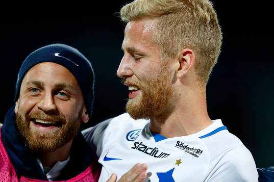 Norrköpings Daniel Sjölund och Filip Dagerstål jublar
