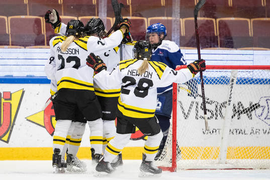 Brynäs Cassandra Vilgrain jublar