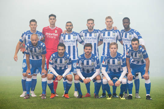 IFK Göteborgs startelva uppe fr.v. David Boo Wiklander,