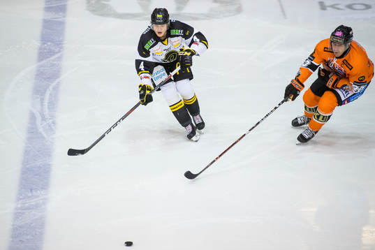 Johannes Johannesen of Stavanger Oilers and Anders