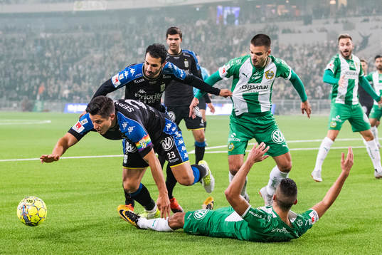 IFK Göteborgs David Boo Wiklander och André Calisir i