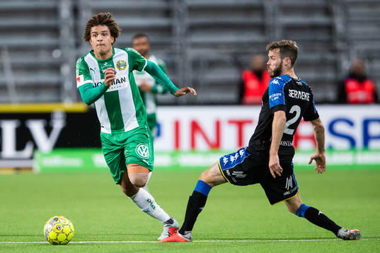 Hammarbys Neto Borges och IFK Göteborgs Emil Salomonsson i