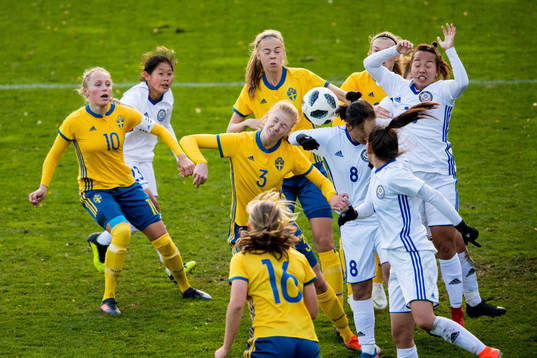 Sveriges Linn Bogren nickar i kamp med Kazakstans Assemgul Aruova