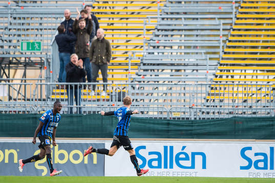 Sirius Christer Gustafsson jublar efter 2-2