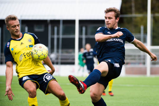 Ängelholms Hampus Agerström och Utsiktens Erik Gunnarsson 