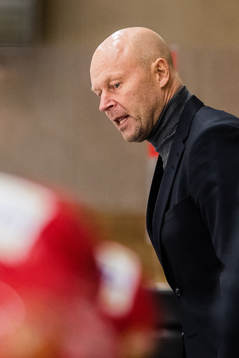 Almtunas tränare Marcus Ragnarsson