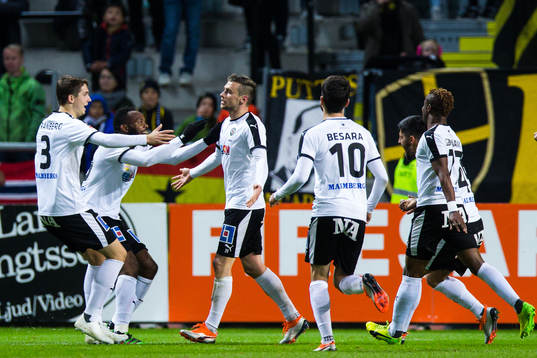 Örebros Filip Rogic jublar