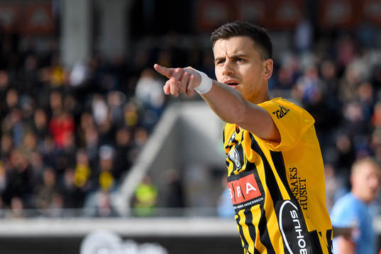 Häckens Alexander Jeremejeff reagerar