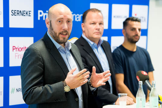 IFK Göteborgs klubbdirektör Max Markusson, Mikael Vikla och tränare Poya Asbaghi