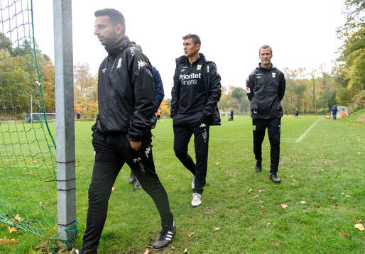 Tränare Poya Asbaghi