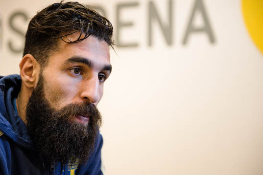 Jimmy Durmaz i mixed zone