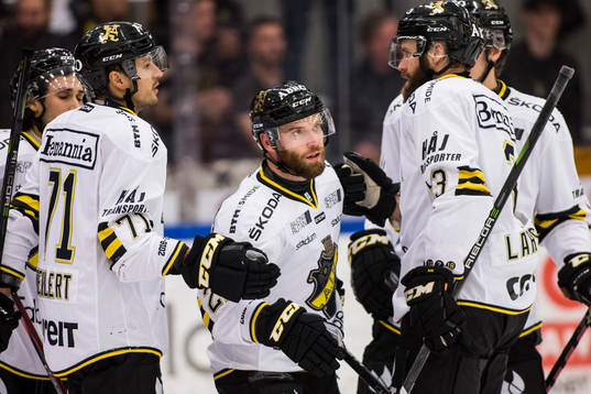 s Christian Sandberg jublar