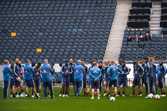 Spelare och ledare samlade