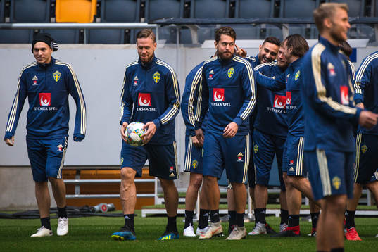 Victor Nilsson Lindelöf , Pontus Jansson och målvakt