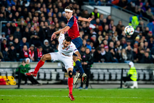 Georgi Kostadinov of Bulgaria and Markus Henriksen of Norway