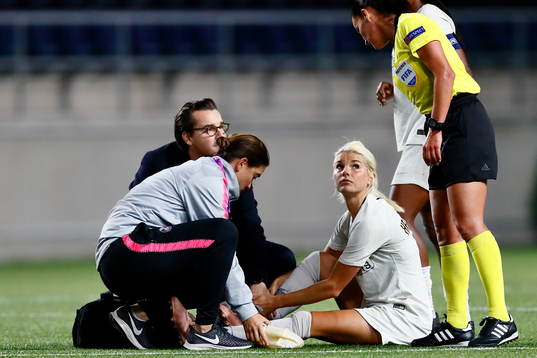 Paris Andrine Hegerberg skadad