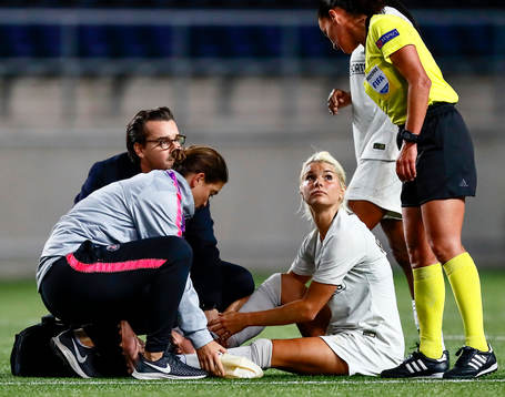 Paris Andrine Hegerberg skadad