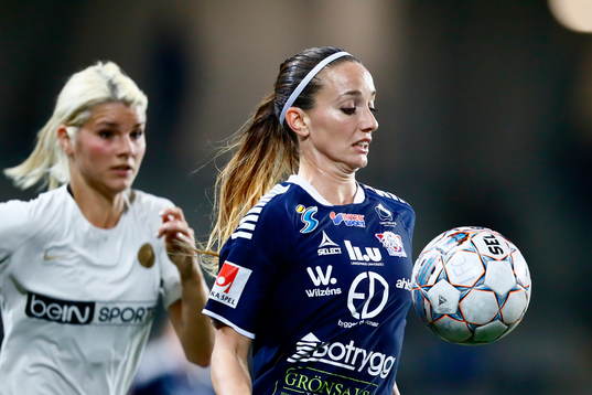 Linköpings Kosovare Asllani framför Paris Andrine