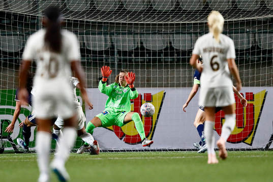 Mål 0-1 av Paris Marie-Antoinette Katoto förbi