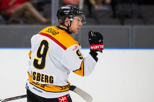 Luleås Johan Forsberg jublar