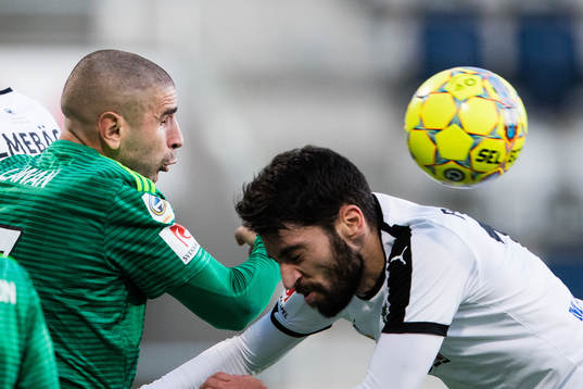 Dalkurds Rawez Lawan i en nickduell med Örebros Nahir