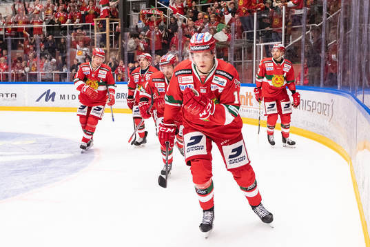 Moras Emil Aronsson jublar