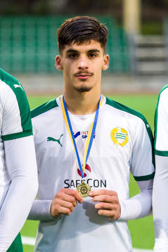 Hammarbys Ebon Shabanaj med sin guldmedalj