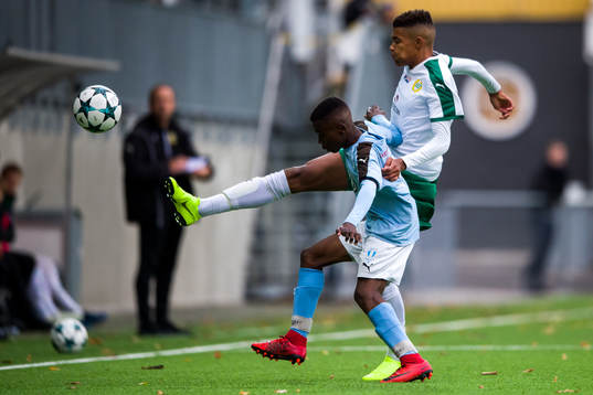 Hammarbys Emil Roback och Malmös Martins Egbe