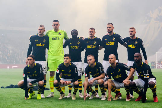 s Robin Jansson, målvakt Oscar Linnér , Enoch Kofi Adu ,