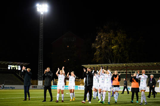 Rosengårds spelare tackar publiken