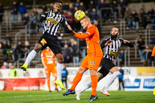 Landskronas Karim Sadat och AFC Eskilstunas Alexander Michel