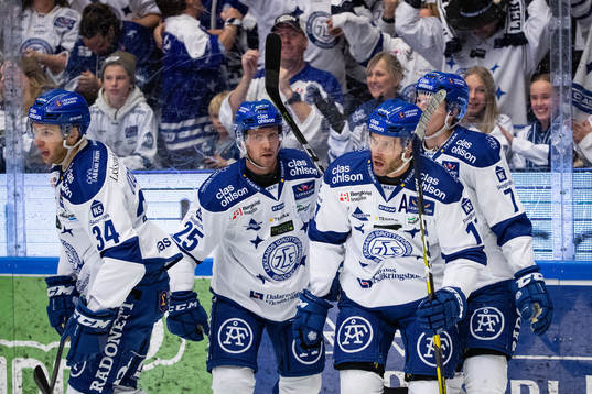 Leksands Jesper Ollas jublar