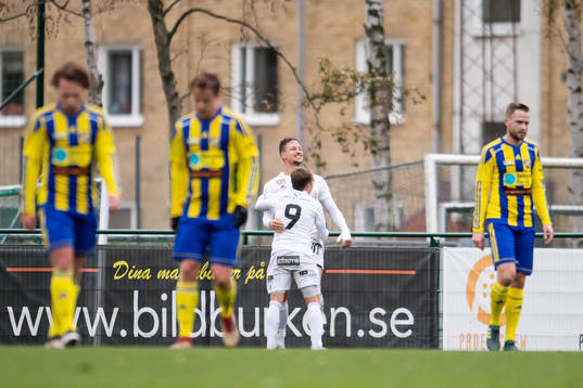Oskarshamns Sonny Karlsson jublar