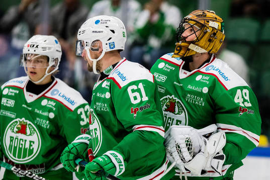 Rögles Jonas Ahnelöv och målvakt Justin Pogge