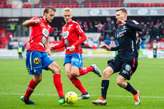 Östers Månz Karlsson och Helsingborgs Andri Runar