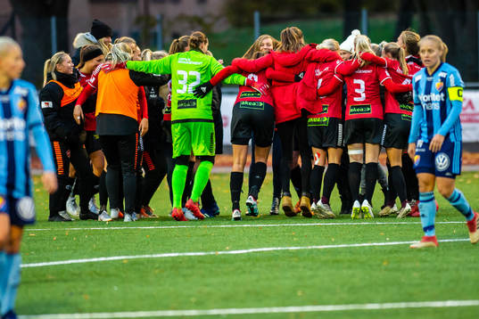 LB07s spelare jublar