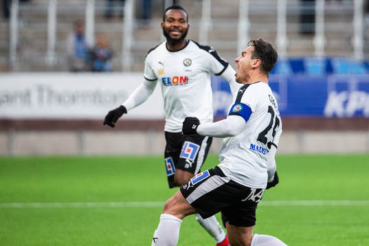 Örebros Nordin Gerzic jublar