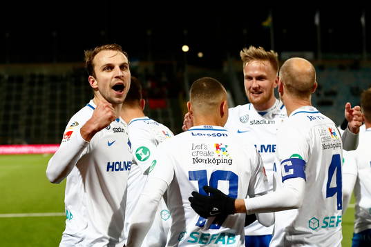Norrköpings spelare jublar