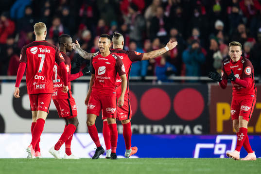Deyver Vega of Brann celebrates with team mates after scoring 1-2