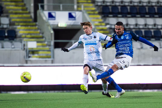Norrbys Abdelrahman Saidi med ett skott och Gefles Jacob